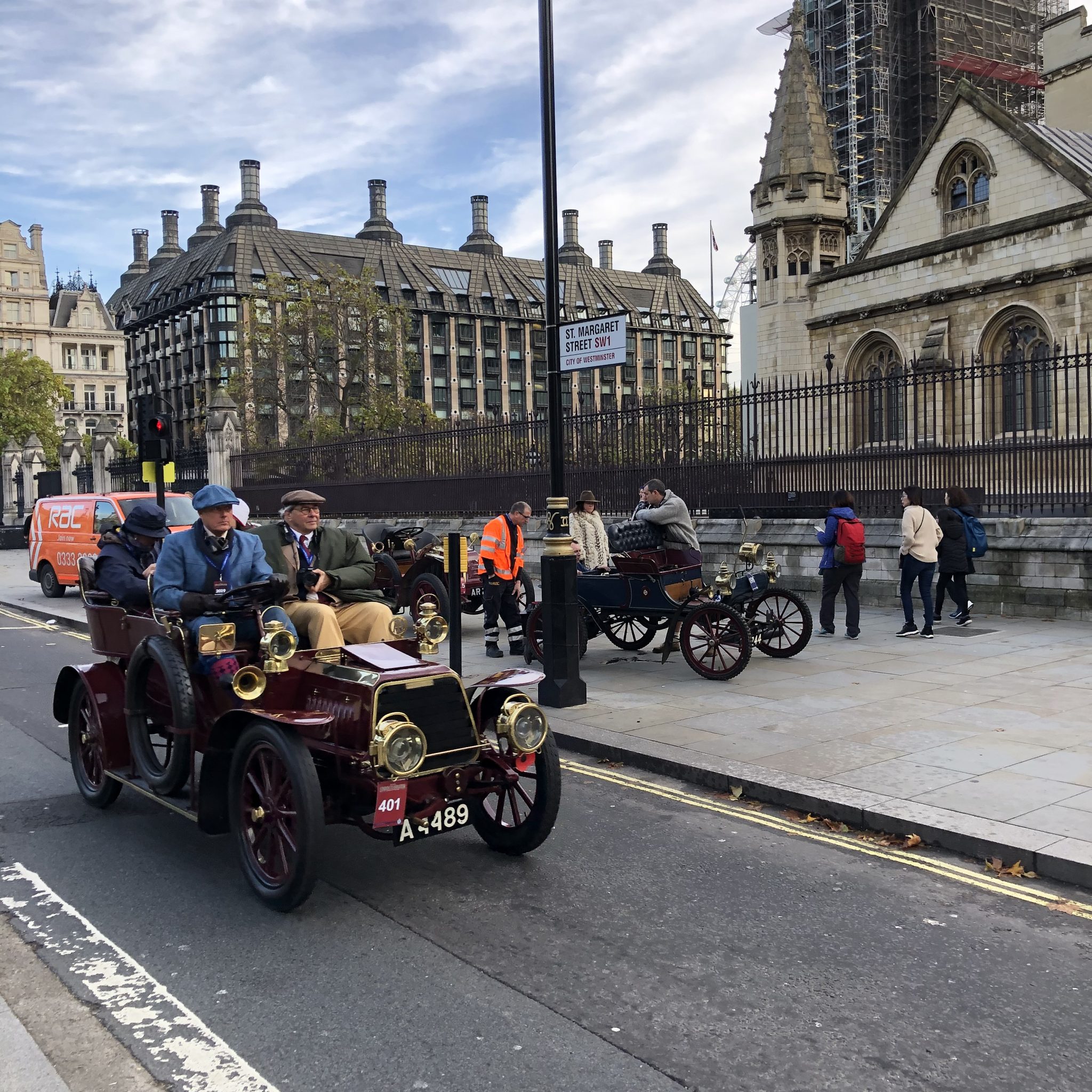 Bonhams London to Brighton Veteran Car Run – 400 Cars from Before 1905